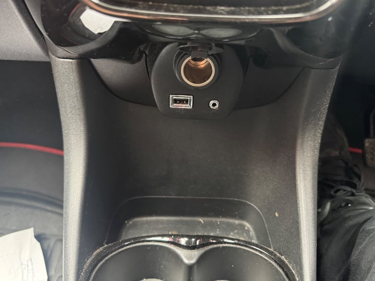 Peugeot, 208, Hatchback, 2014, Manual, 1398 (cc), 5 doors