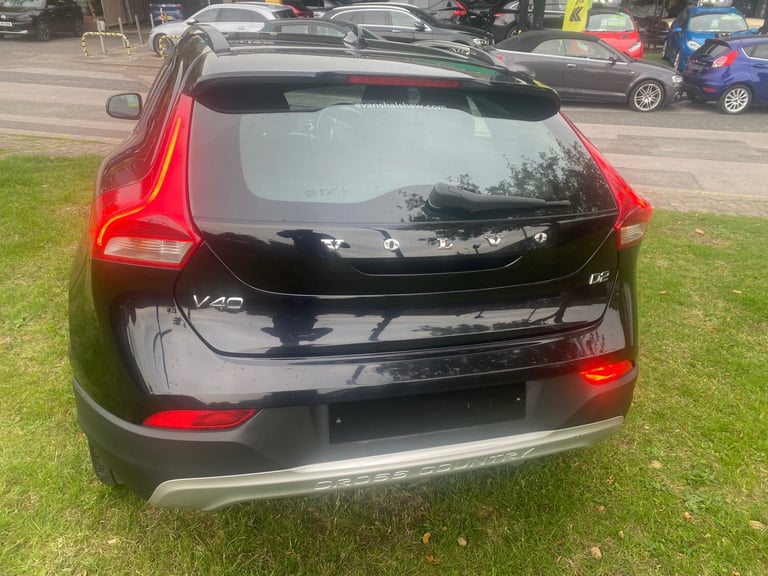 2015 Volvo V40 D2 Cross Country Lux 5dr Powershift HATCHBACK Diesel Automatic