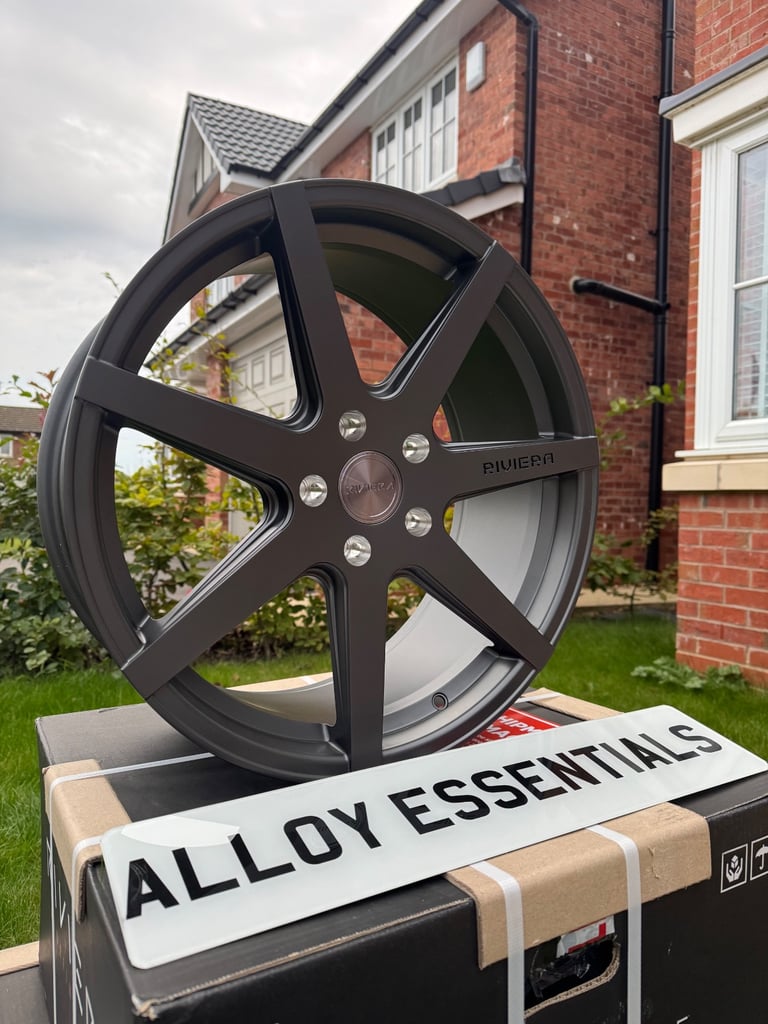 19” Riviera RV177 Alloy Wheels in Gunmetal - VW Transporter, BMW 1 Series, 3 Series etc