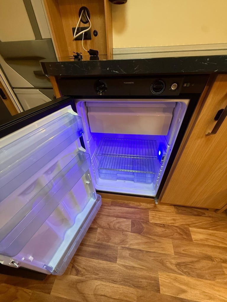 2018 KNAUS STARCLASS 480 - 2 BERTH CARAVAN 