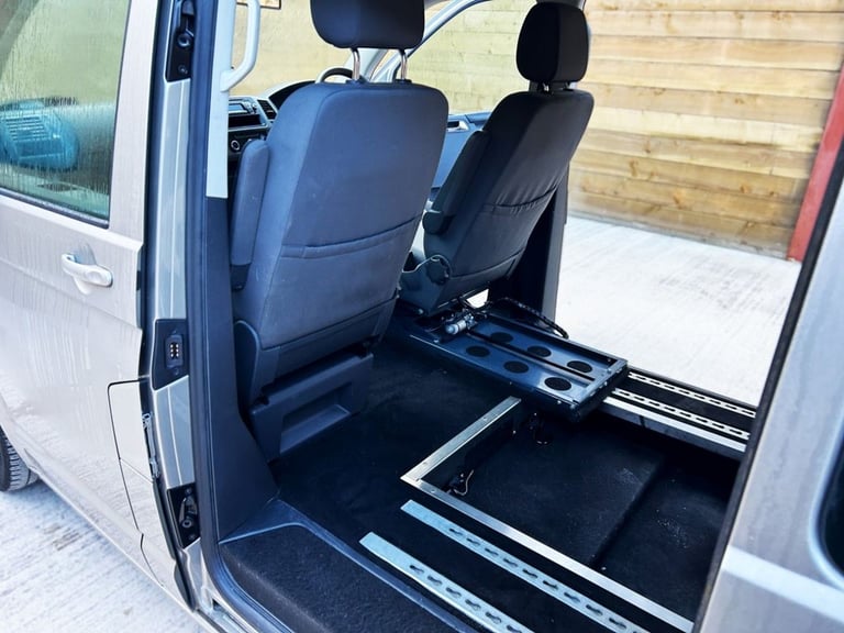 2015 Volkswagen Transporter 4 Seat Auto Driver Transfer Wheelchair Accessible Disabled Access Veh...