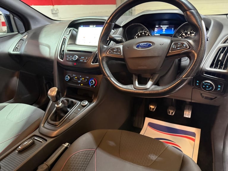 2017 Ford Focus 1.0T EcoBoost ST-Line Euro 6 (s/s) 5dr ESTATE Petrol Manual