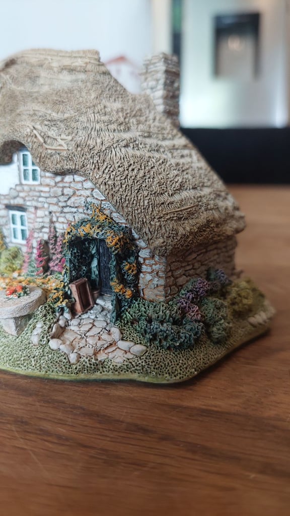 LILLIPUT LANE ● OLD MOTHER HUBBARD'S ● IN BOX