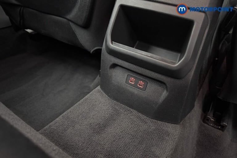 2024 BMW 1 Series 118i [136] SE 5dr Step Auto [Live Cockpit Pro] HATCHBACK PETROL Automatic