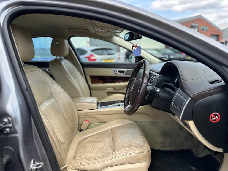 JAGUAR XF 3.0d V6 Premium Luxury