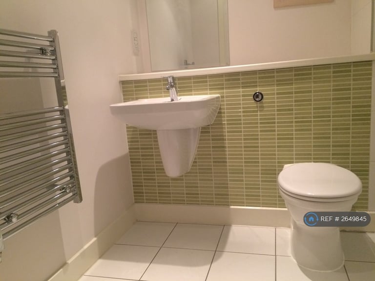 2 bedroom flat in Derwent Foundry, Birmingham, B3 (2 bed) (#2649845)