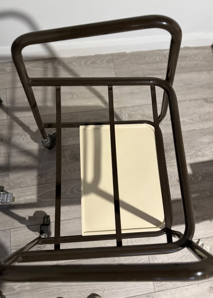 Walker’s trolley / serving trolley