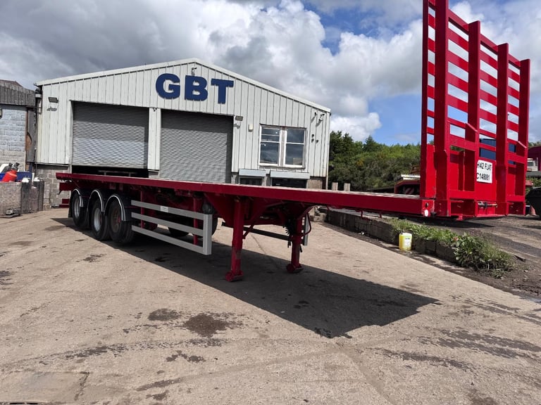 Crane Flat bed extender trailer 43ft closed 