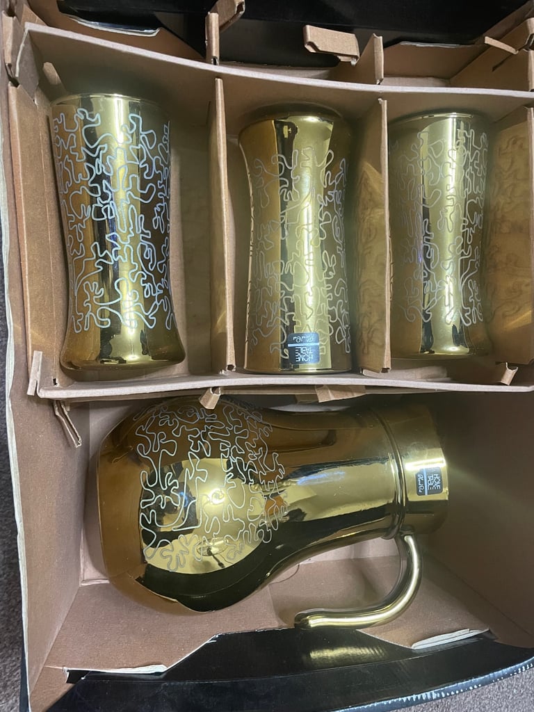 image for LUXURY GOLDEN JUG GLASS SET WITH HB GLASS 7PC