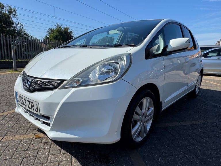 2013 Honda Jazz 1.4 i-VTEC ES Plus Hatchback 5dr Petrol CVT Euro 5 (99 ps)