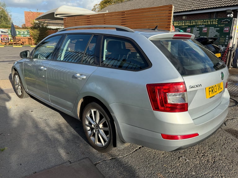 Spare and Repair! Skoda, OCTAVIA, Estate, 2013, Semi-Auto, 1598 (cc), 5 doors