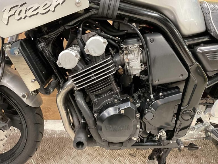 Yamaha FZS600 Fazer