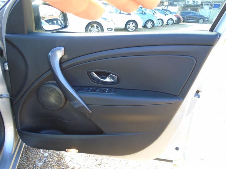 2015 Renault Megane 1.5 dCi Dynamique Nav 5dr HATCHBACK DIESEL Manual