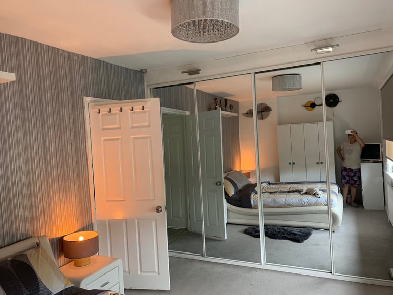 2 Rooms in 2 Bedroom Modern House 