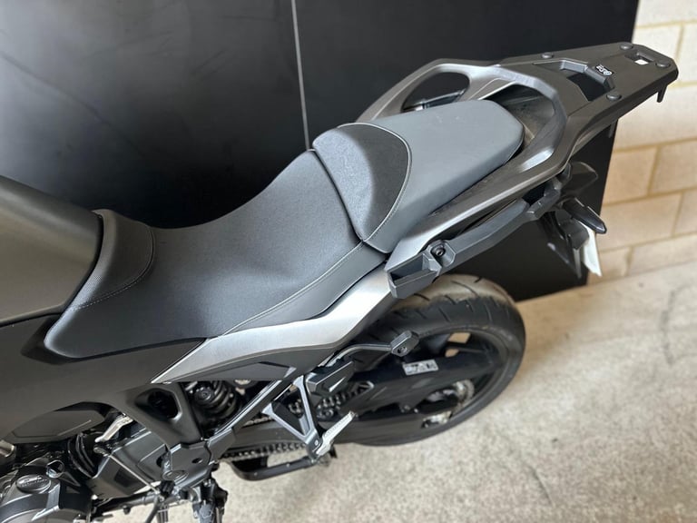 STUNNING LOW MILEAGE 2022/22 HONDA NT1100 MOTORCYCLE 