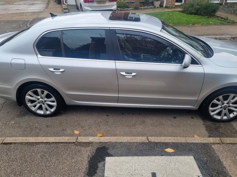 Skoda, SUPERB, Hatchback, 2014, Manual, 1968 (cc), 5 doors