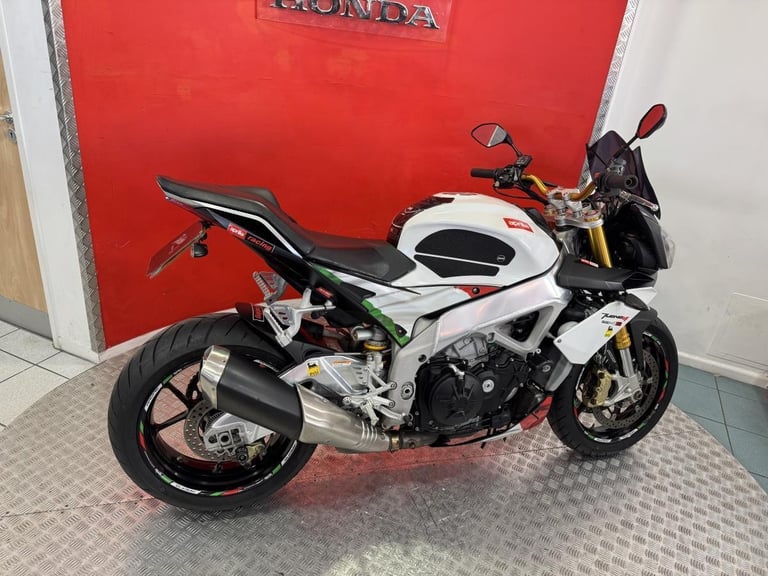 2014 '14' Aprilia Tuono V4 APRC