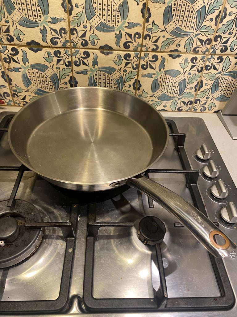 image for Stainless steel frying pan (T-fal) - 27cm cooking surface