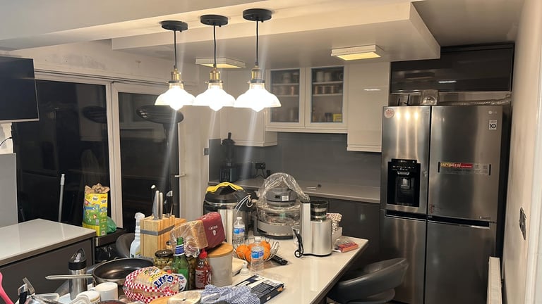 Spacious & Cosy Ensuite Room for Rent in - CR7 8DQ