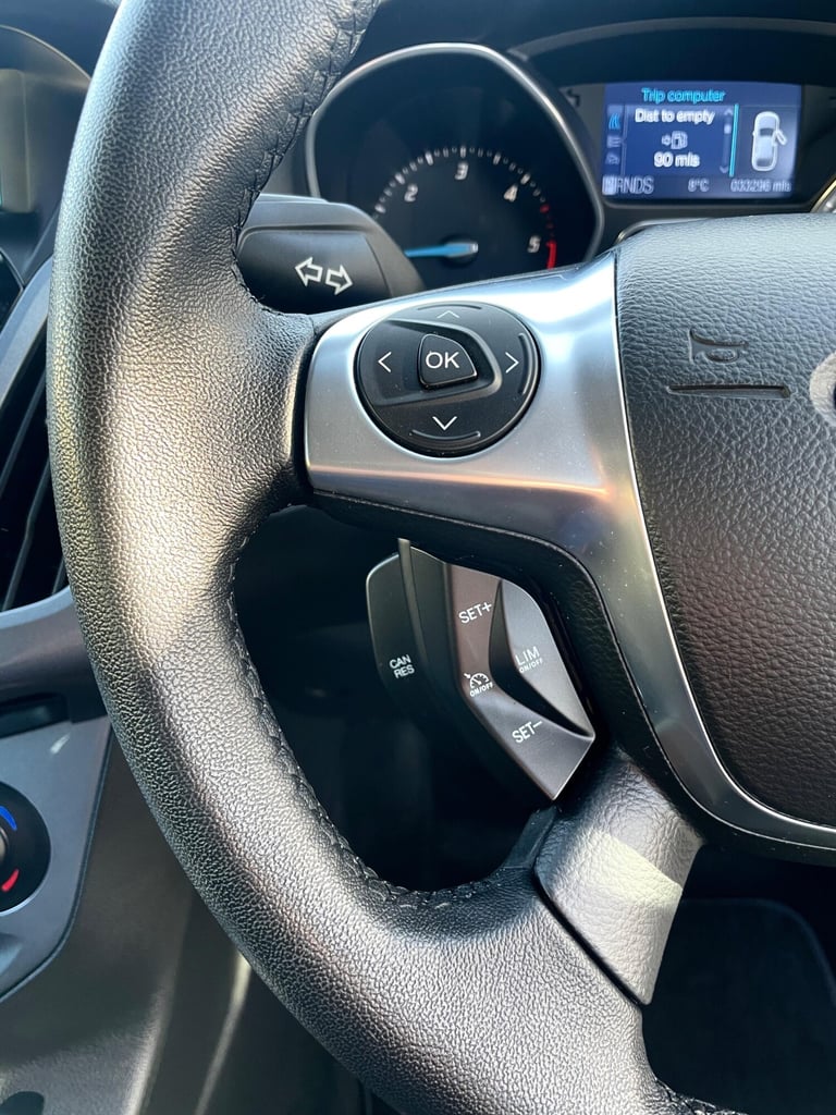 2011 Ford Focus 2.0 TDCi Titanium 5dr Powershift HATCHBACK DIESEL Automatic