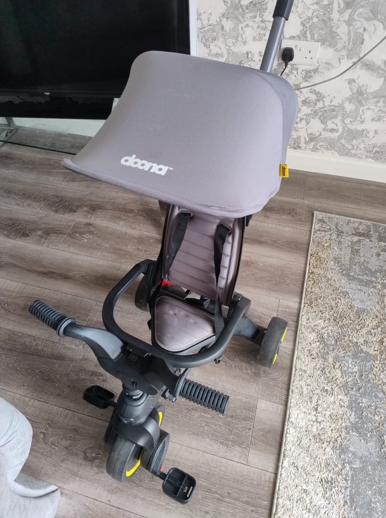 Grey Doona trike 