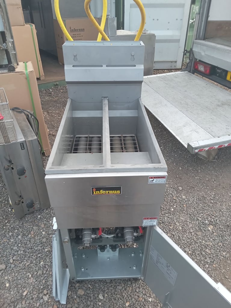 Catering equipment commercial Gas restaurant kitchen trailer items 