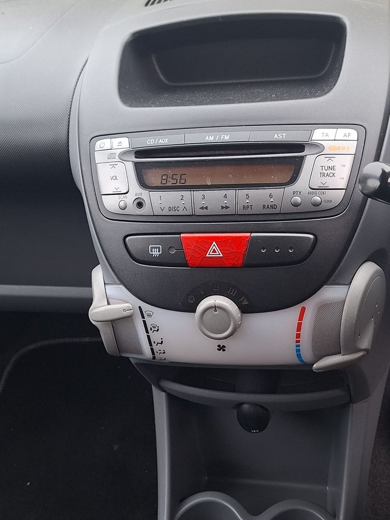 Price dropped .. Aygo 2006