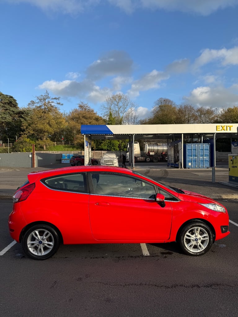 Ford, FIESTA, Hatchback, 2014, Manual, 1241 (cc), 3 doors
