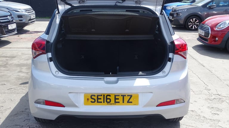 HYUNDAI I20 1.2 Blue Drive S Silver Manual Petrol 2016