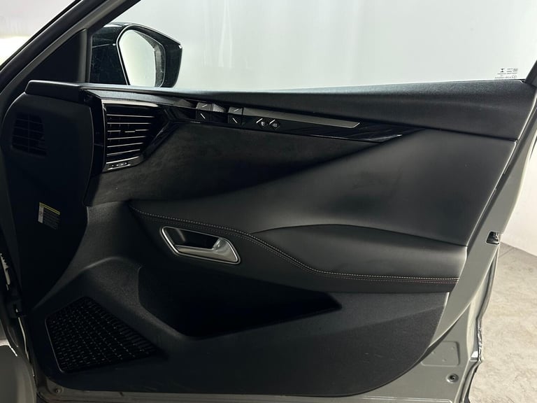 2023 DS Automobiles DS 4 1.6 E-TENSE 12.4kWh Performance Line + EAT8 Euro 6 (s/s) 5dr HATCHBACK P...