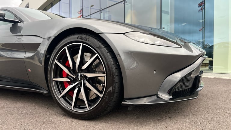 2018 Aston Martin V8 Vantage 2dr ZF 8 Speed. Sports Seats . Premium Audio