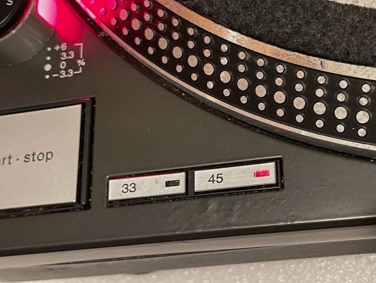 Technics SL 1210 MK2 Direct Drive Turntable 