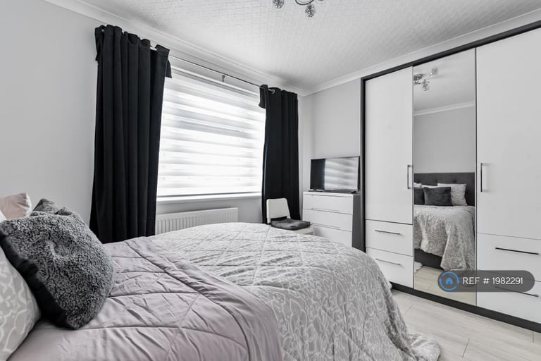 3 bedroom house in Richards Avenue, Romford, RM7 (3 bed) (#1982291)