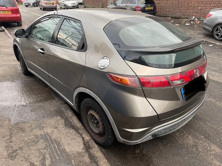 09 Honda Civic 1.4 Petrol Grey beige 6speed BREAKING parts