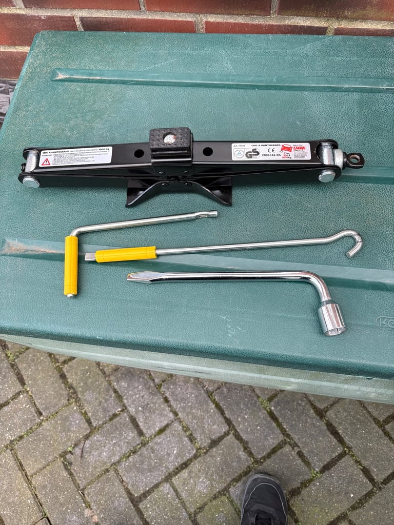 Kia Sportage Space saver spare wheel 