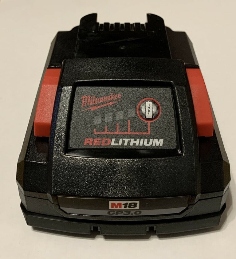 NEW Milwaukee M18 Red Lithium HIGH OUTPUT CP3.0 Battery, 3.0Ah Brand new