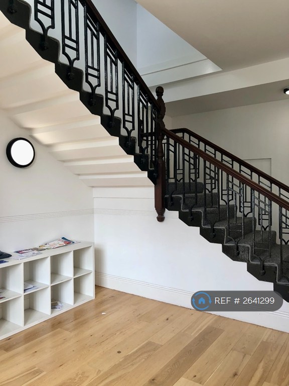 3 bedroom flat in New Hall, Liverpool, L10 (3 bed) (#2641299)