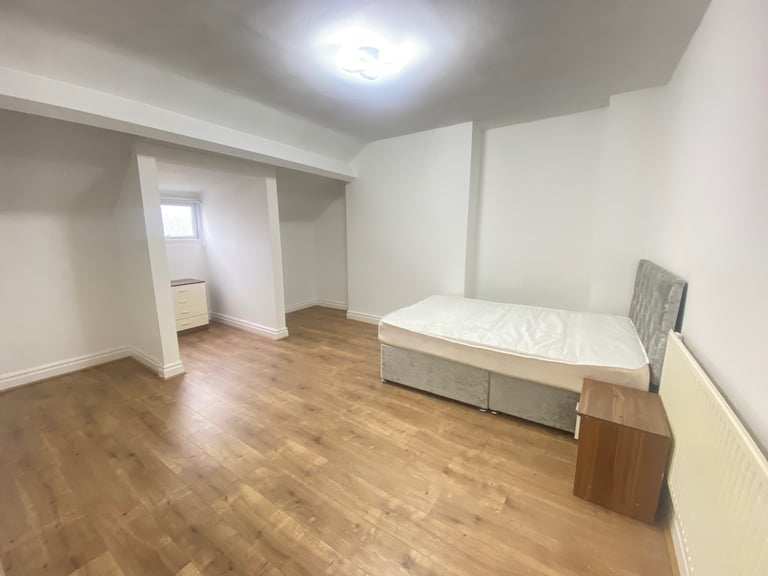 3 BEDROOM FURNISHED APARTMENT TO RENT IN KENSINGTON