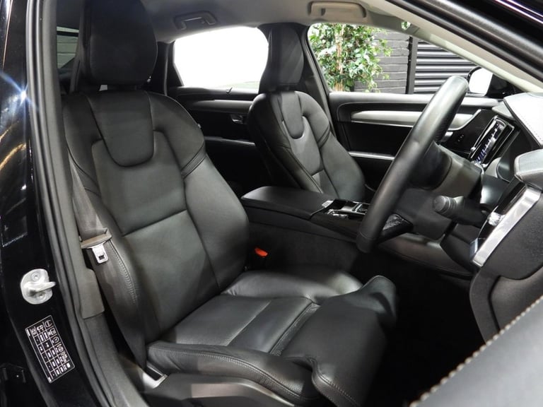 2023 73 VOLVO S90 2.0H T8 RECHARGE 18.8KWH PLUS SALOON 4DR PETROL PLUG-IN HYBRID