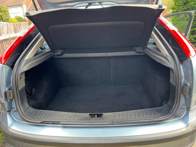 Ford Focus - 1.6 automatic 