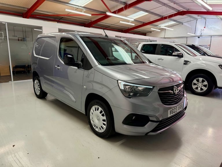 2023 23 VAUXHALL COMBO 1.5 TURBO D 2300 PRO L1 H1 EURO 6 100 BHP * 22,611 3 SEAT
