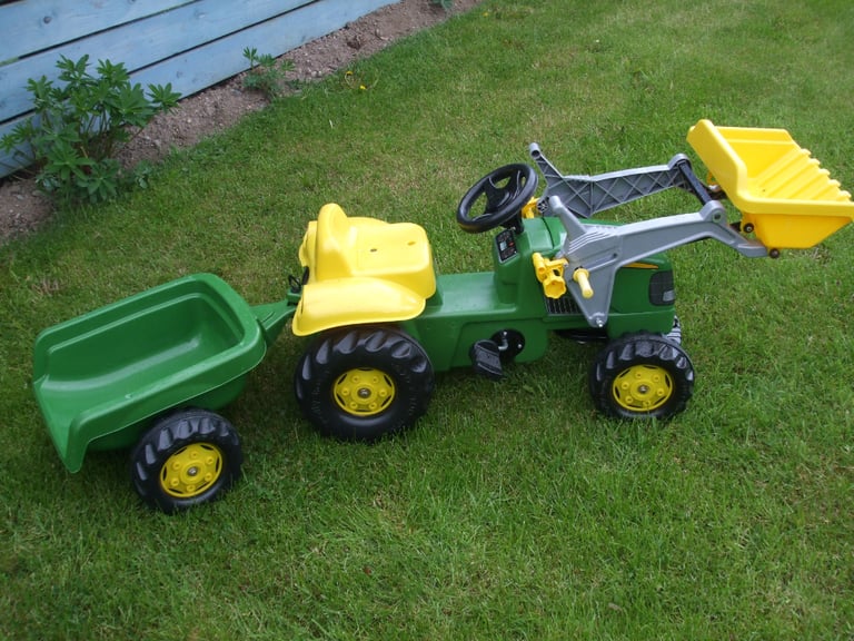 John Deere Ride-On Toy Tractor With Loader And Trailer