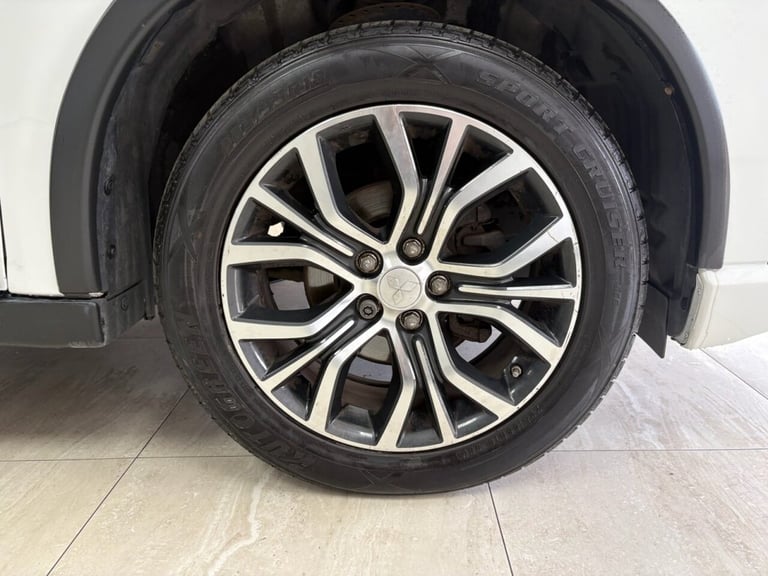 2017 Mitsubishi Outlander 2.2 DI-D 3 5dr Auto ESTATE DIESEL Automatic