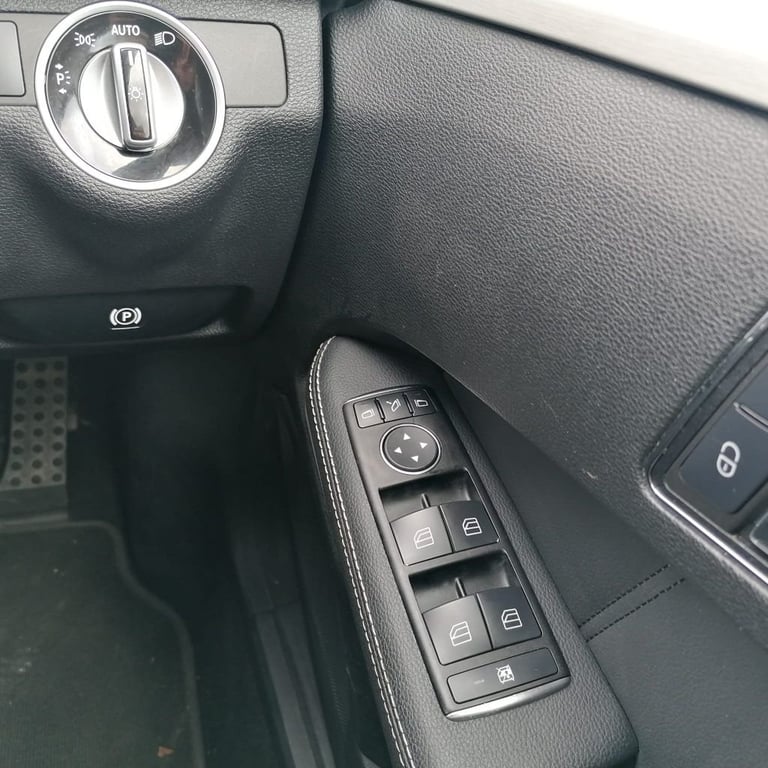 2011 Mercedes-Benz E Class 3.0 E350 CDI V6 BlueEfficiency Sport Edition 125 Estate 5dr Diesel G-T...