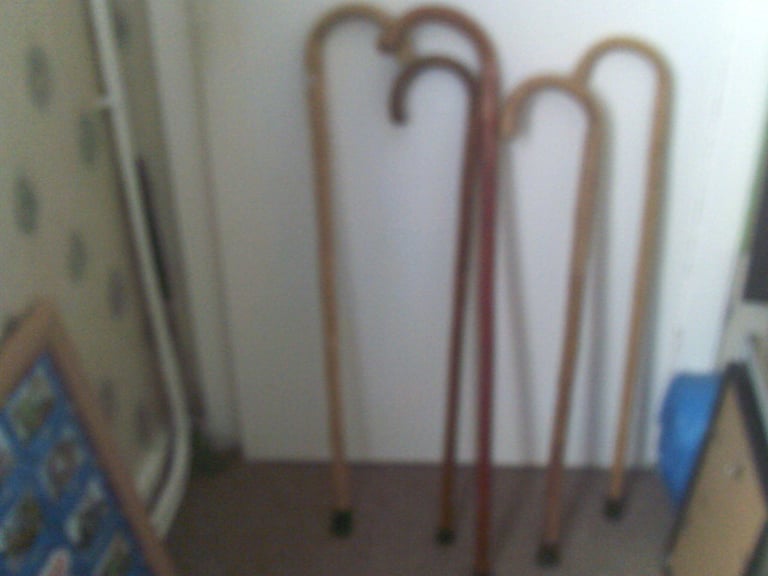 5 WOODEN WALKING STICKS   BUYER COLLECTS  £5 each