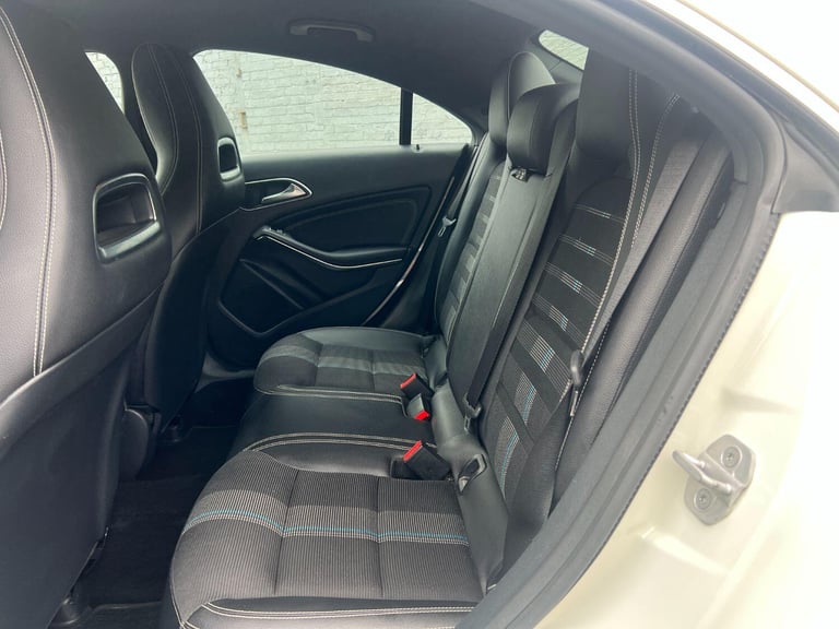 MERCEDES-BENZ CLA 2.1 CLA200d Sport 2017