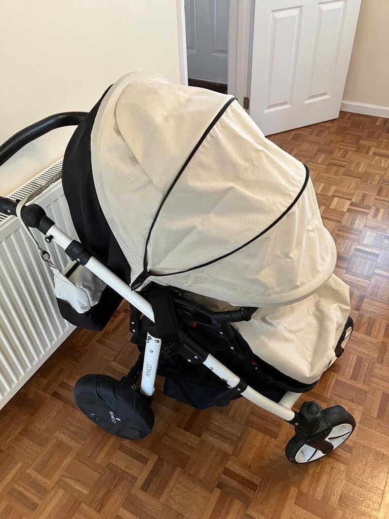 Venicci 3-in-1 travel system pram pushchair car seat (offers accepted)