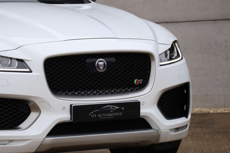 2017 Jaguar F-Pace 3.0d V6 S 5dr Auto AWD ESTATE DIESEL Automatic