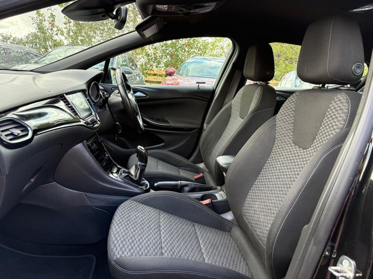 2017 Vauxhall Astra 1.4i Turbo SRi Nav Euro 6 5dr Hatchback Petrol Manual