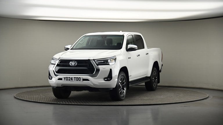2024 Toyota Hilux 2.8 D-4D Invincible Pickup Double Cab 4dr Diesel Auto 4WD Euro 6 (s/s) (204 Pic...